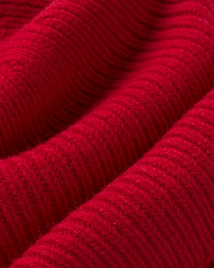 Beanie Amor Rot von Thinking MU, Nahaufnahme Rippstrick