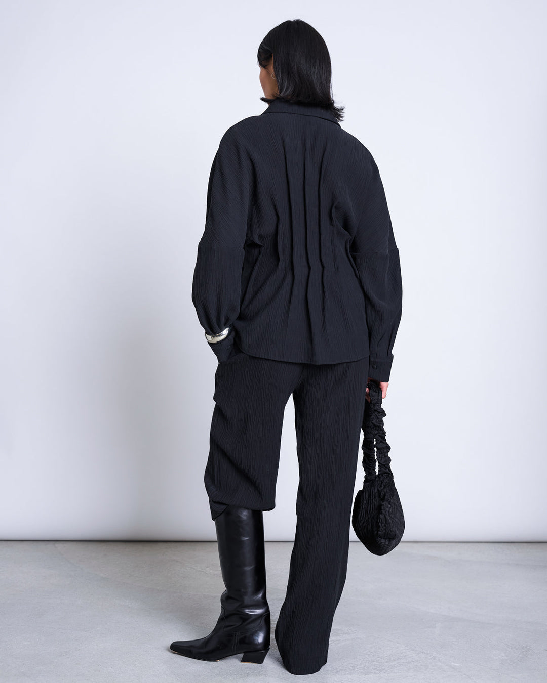 Bluse Gathered Blouse Calva Black von JAN 'N JUNE – Rückansicht