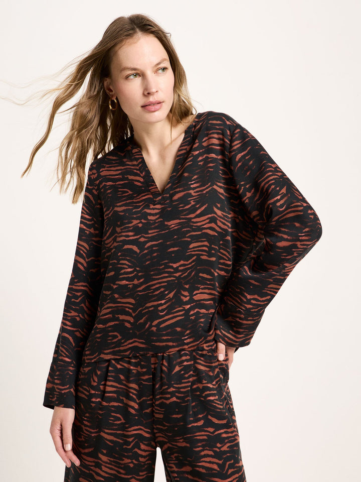 Bluse Tencel Print Animal Stripes Chocolate von Lanius Vorderansicht