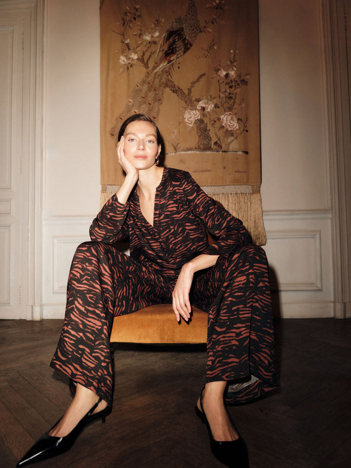 Bluse Tencel Print Animal Stripes Chocolate von Lanius Styling-Look