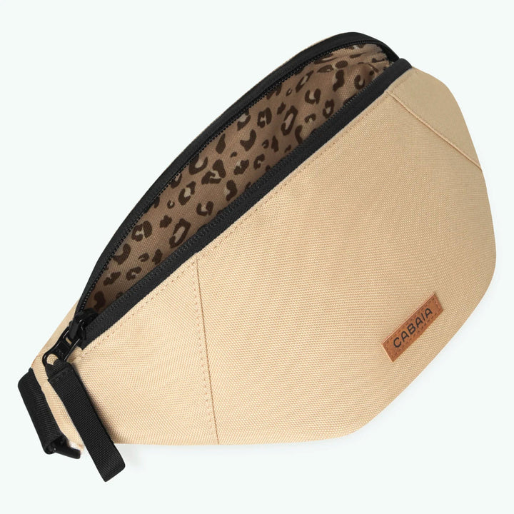 Bum Bag Small Lobito Camel – CABAIA – Zweiblatt 6