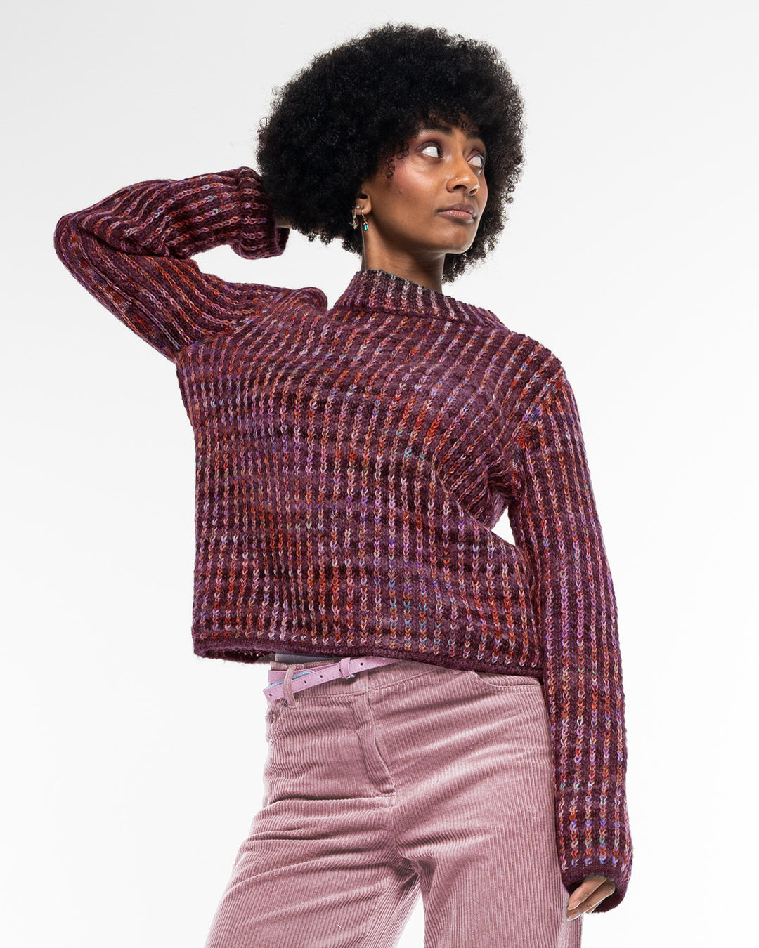 Change Wendepullover Port von Alma & Lovis am Model