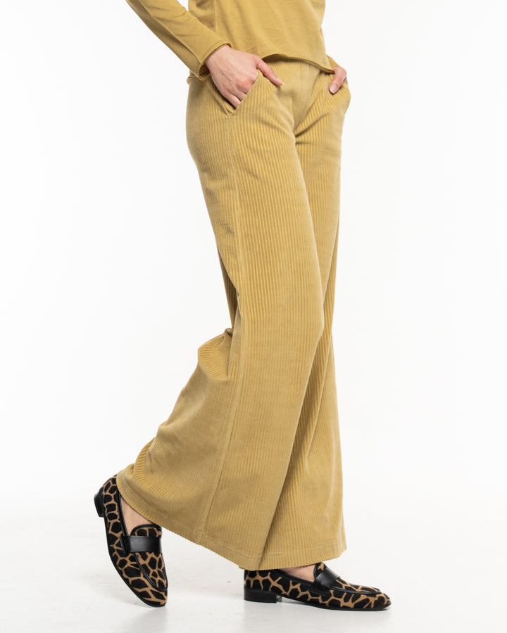 Cord Hose Marlene Hemp von Alma & Lovis, Seitenansicht