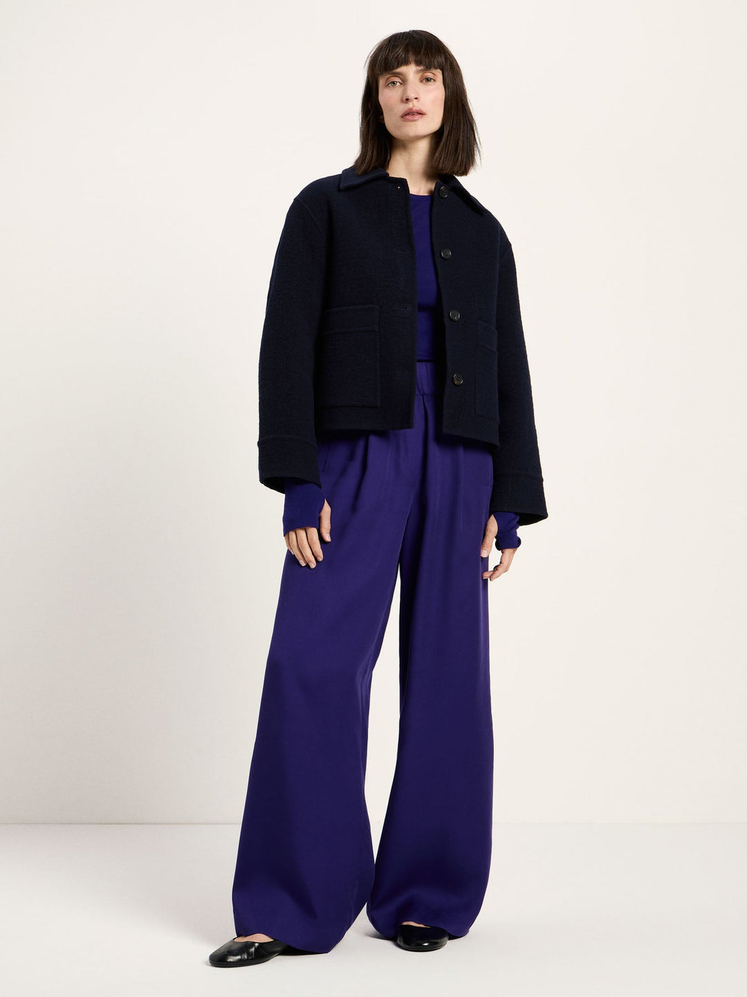 Doubleface Jacke Schurwolle Midnight von Lanius am Model von vorne