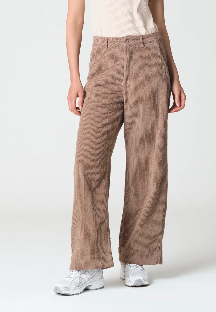 Hose Lydia Jumbo Corduroy in Cashew von Klitmøller, Vorderansicht