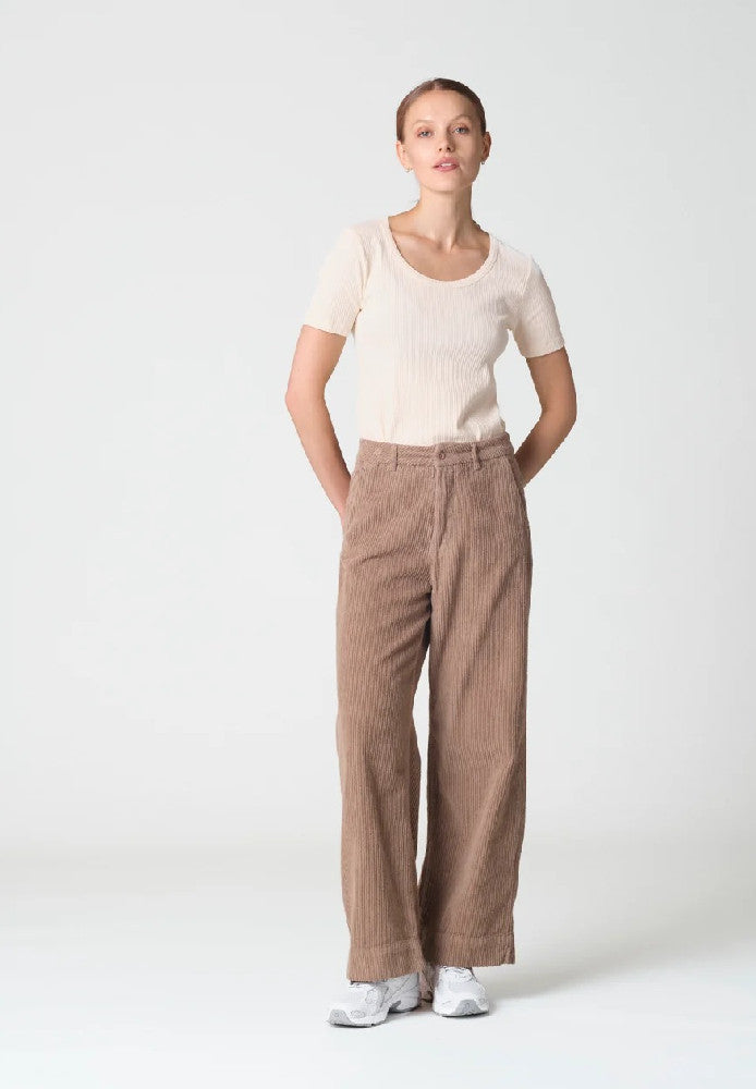 Hose Lydia Jumbo Corduroy Cashew von Klitmøller, Detailansicht