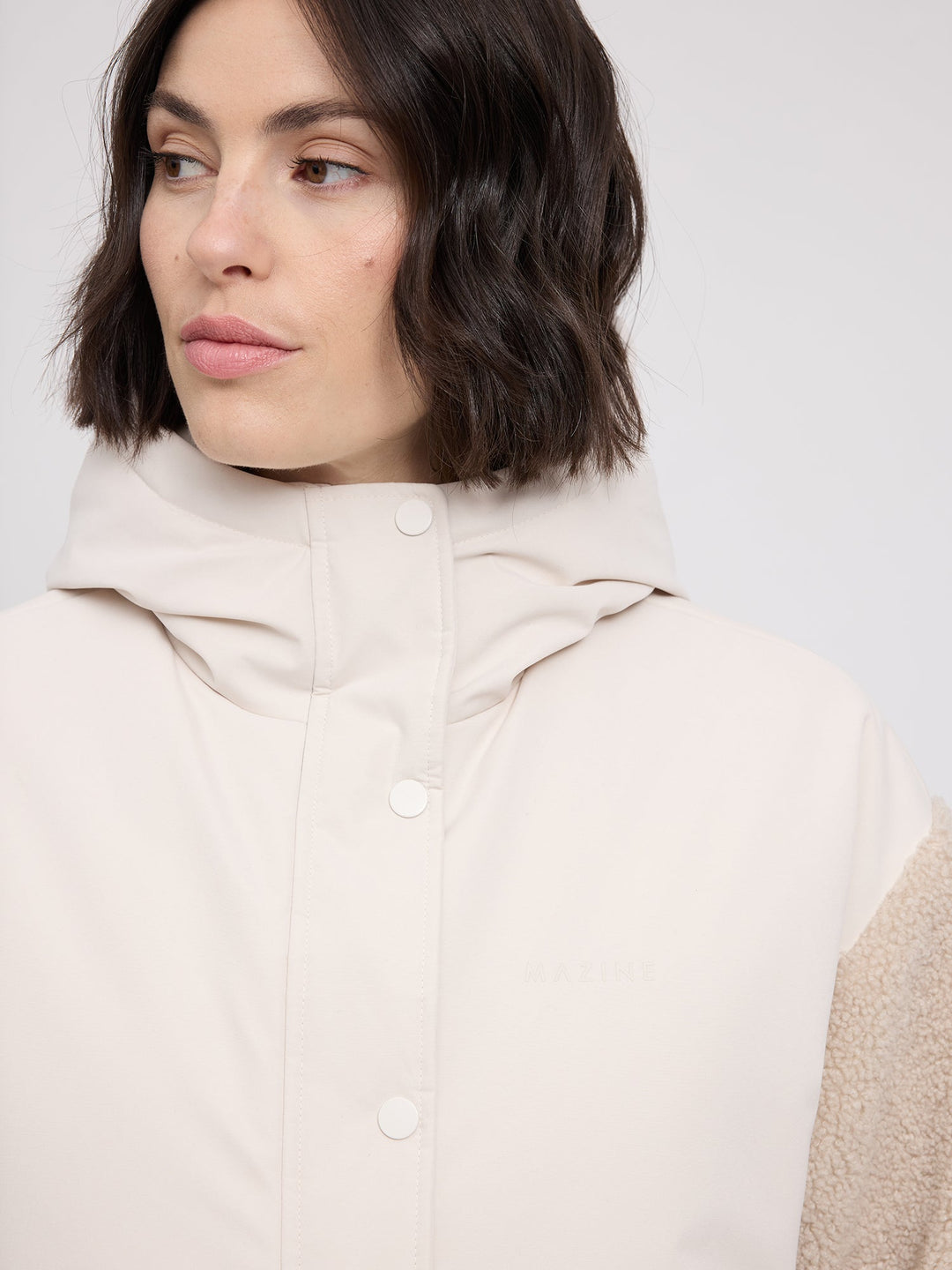 Jacke Fabric Blocking Moon/Natural von Mazine Detail Kragen