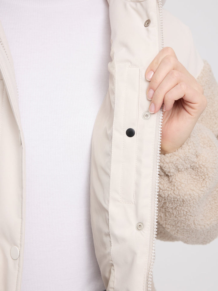 Jacke Fabric Blocking Moon/Natural von Mazine Detail Reissverschluss