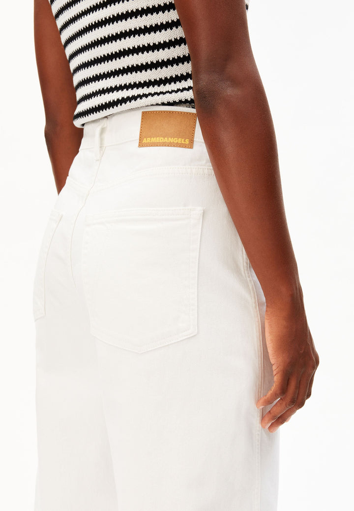 Jeans BAARLY HIGH WAIST BARREL White – ArmedAngels – Zweiblatt 3