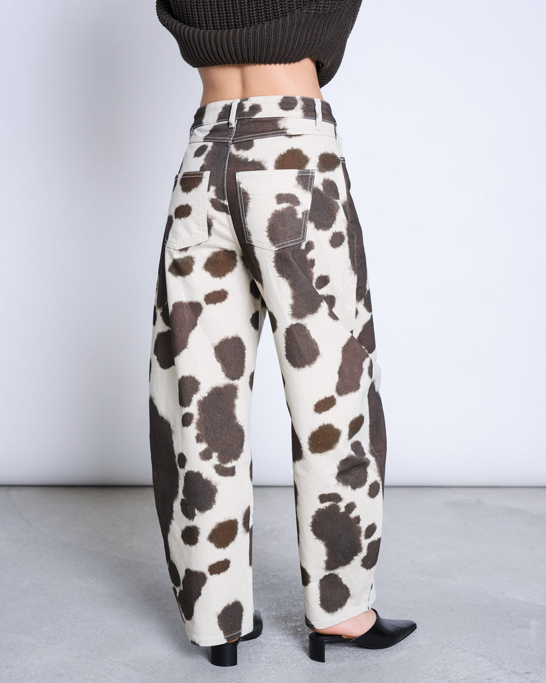 Jeans Barrel Leg Faya Cow Print von JAN 'N JUNE – Rückansicht