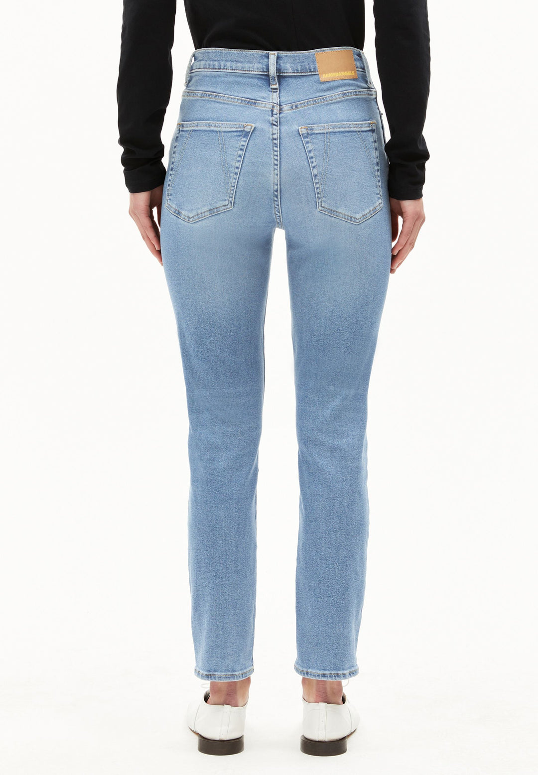 Jeans LEJAANI High Waist Slim Dove von Armedangels 2