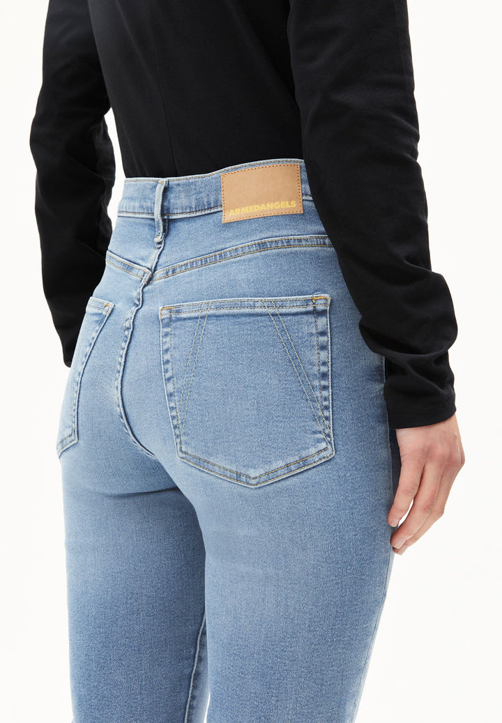 Jeans LEJAANI High Waist Slim Dove von Armedangels 3