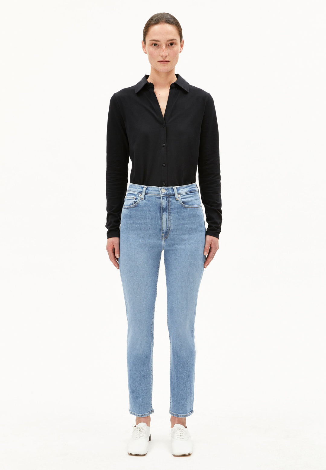 Jeans LEJAANI High Waist Slim Dove von Armedangels 5
