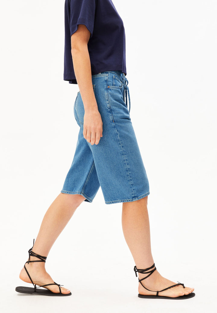 Jeans-Shorts DAANY Baggy Laguna von Armedangels Seitenansicht