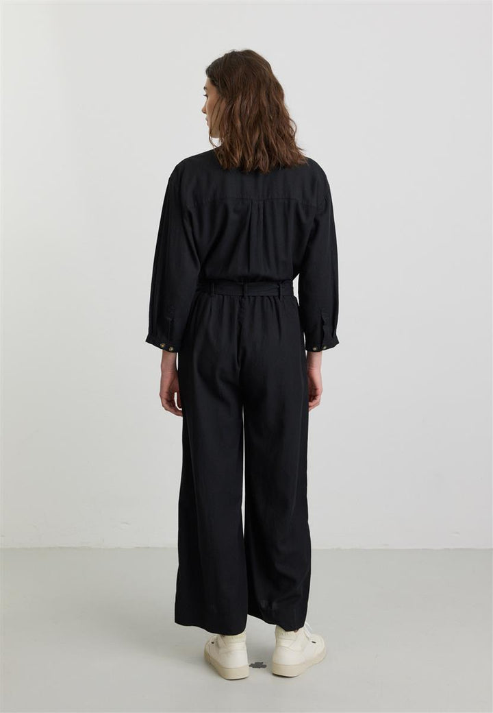 Jumpsuit Filaree Schwarz von recolution, Seitenansicht