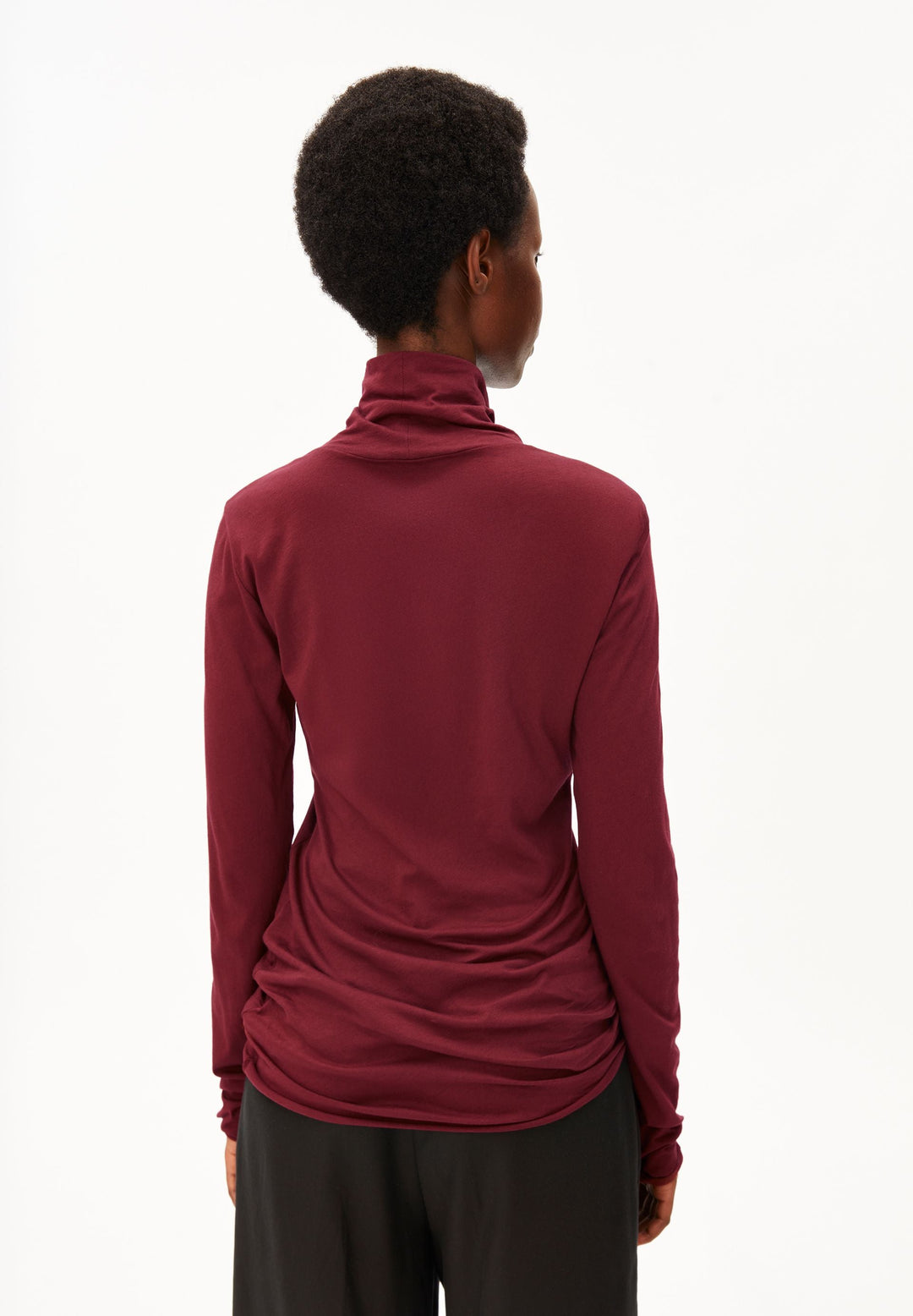 Langarmshirt GRAZILIANAA SOFT Rollkragen Velvet Red von Armedangels Rückansicht
