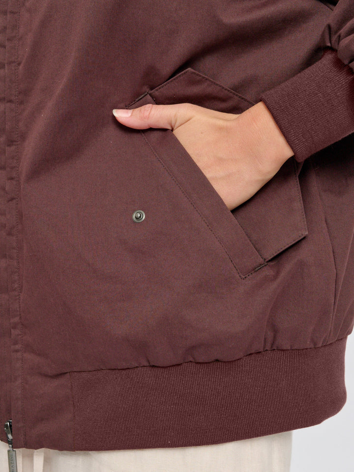 Loose Fit Cotton Bomber Dark Chocolate von Mazine Detail Tasche