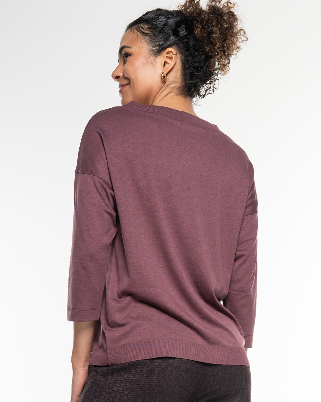 Luxury Shirt Aubergine von Alma & Lovis Ansicht 5