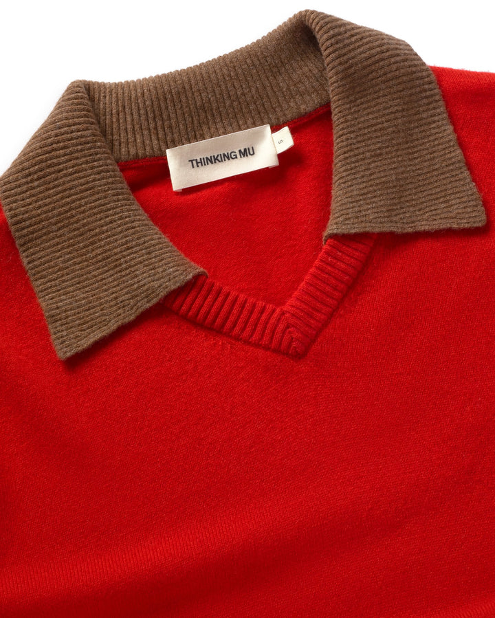 Merinopullover Khalida Brown Red Thinking MU, Detail Hemdkragen mit V-Ausschnitt
