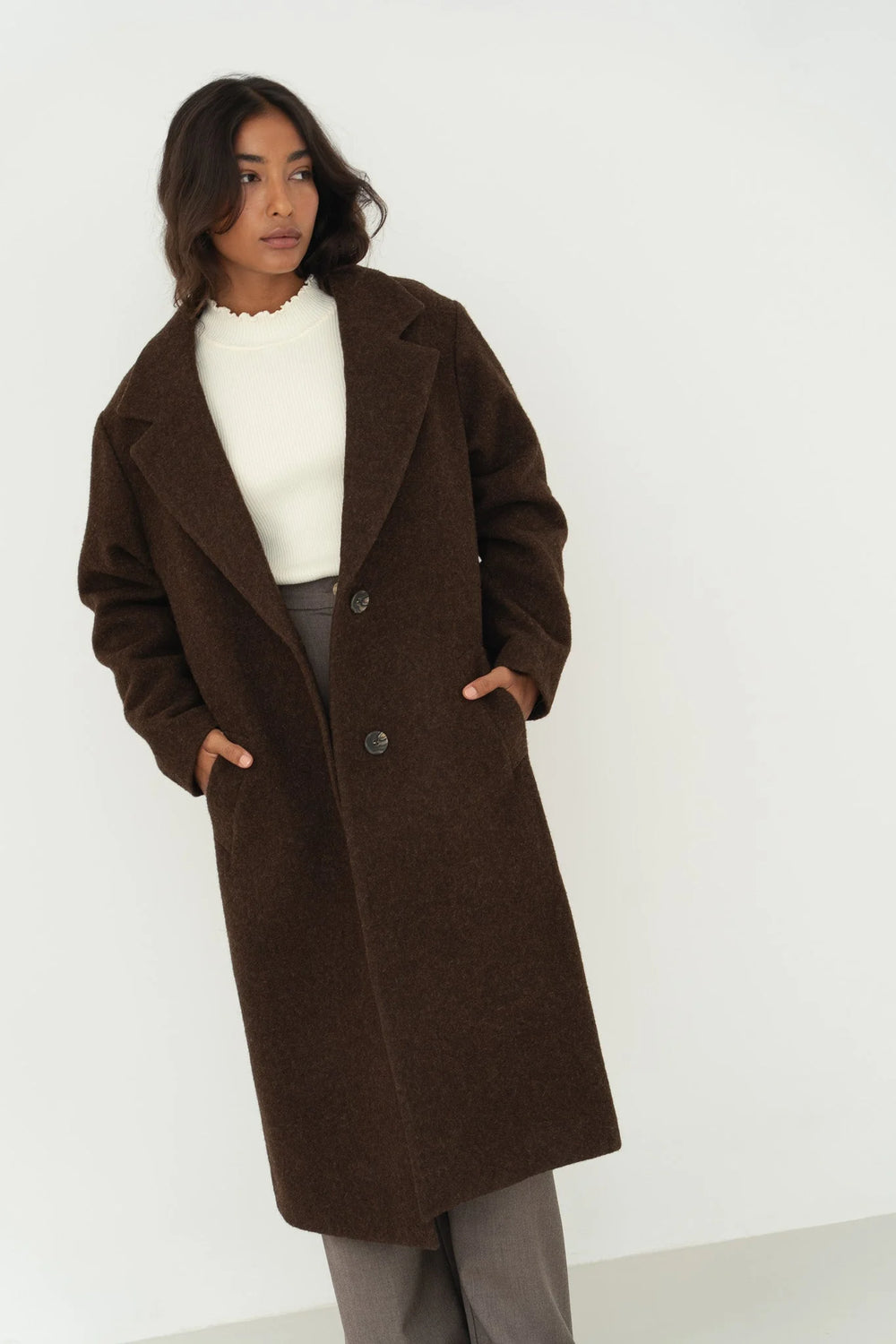 Noah Wool Overcoat Brown von Näz 2