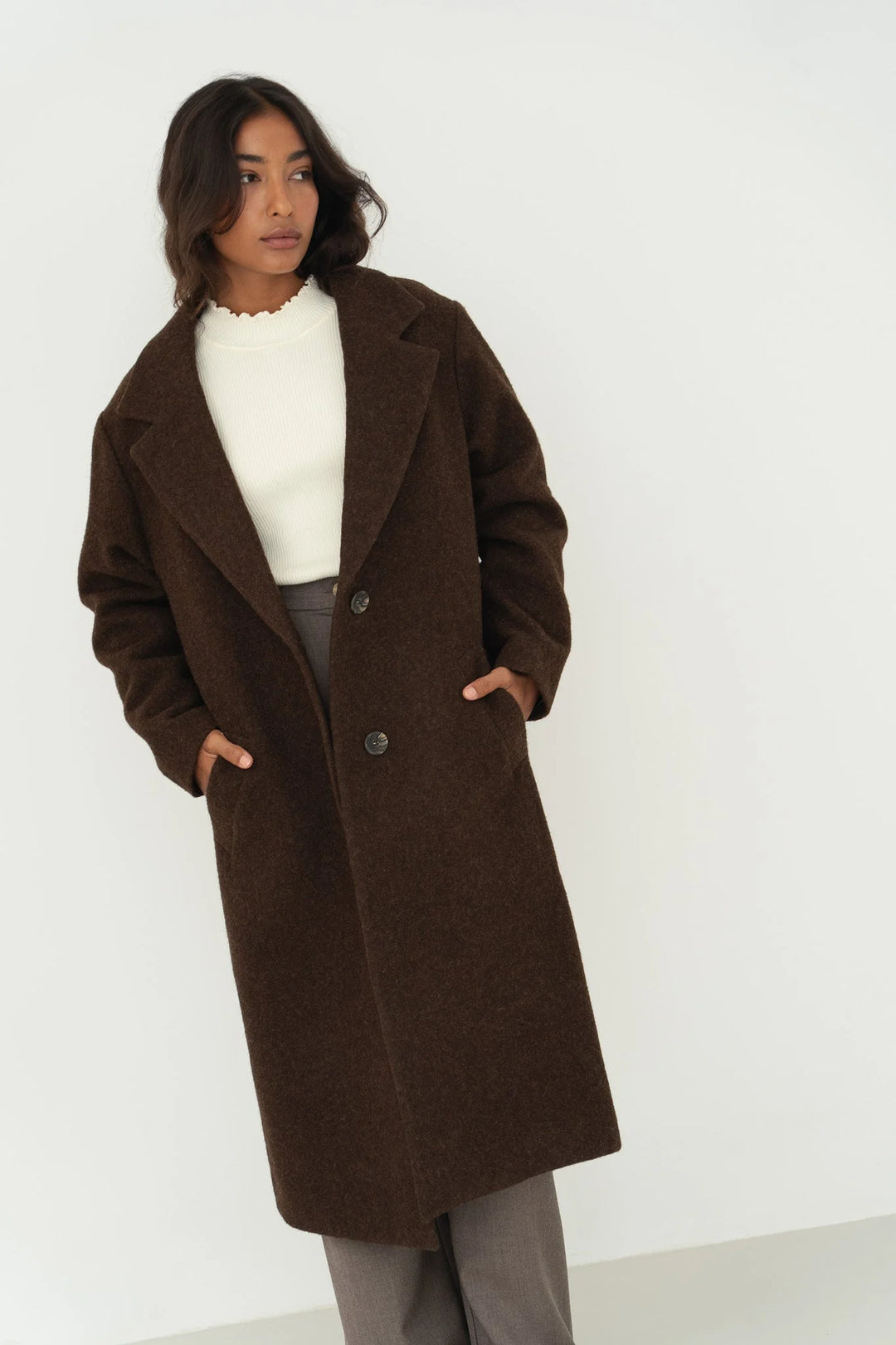 Noah Wool Overcoat Brown von Näz 2
