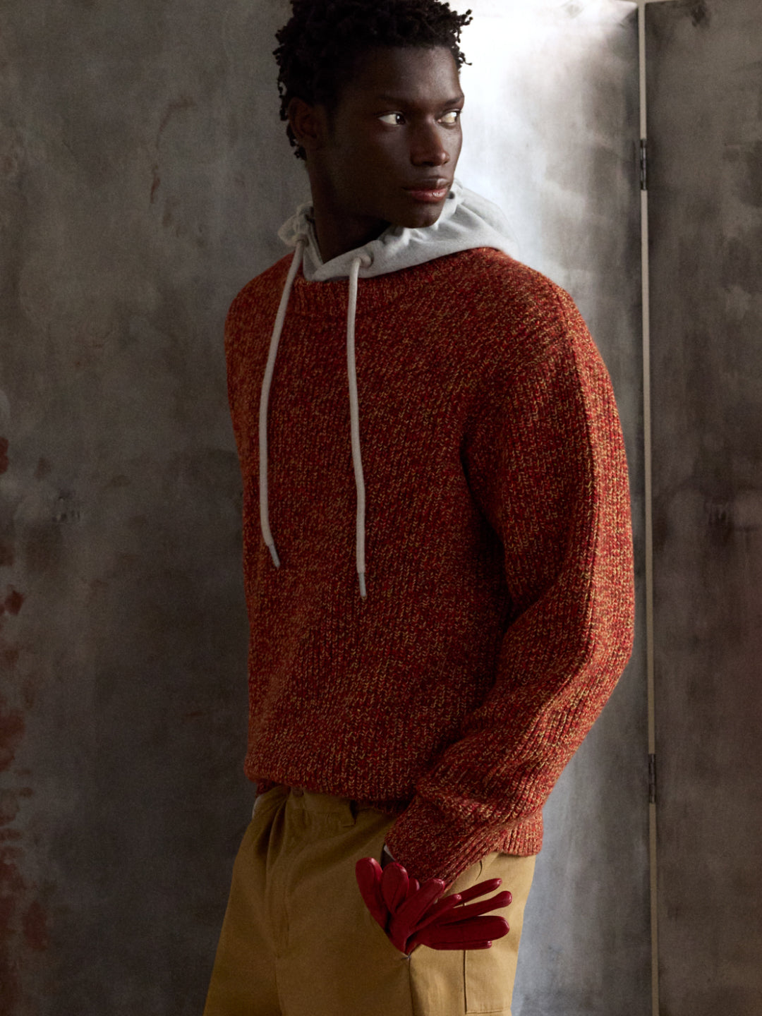 Pullover Santos von Thinking MU, Stylingbild am Model