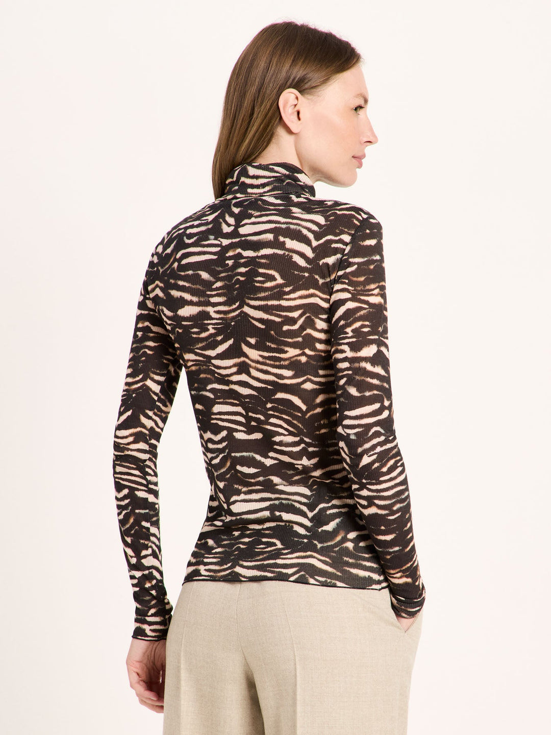 Rollkragenshirt Tencel Print Animal Stripes Rose von Lanius Rückansicht