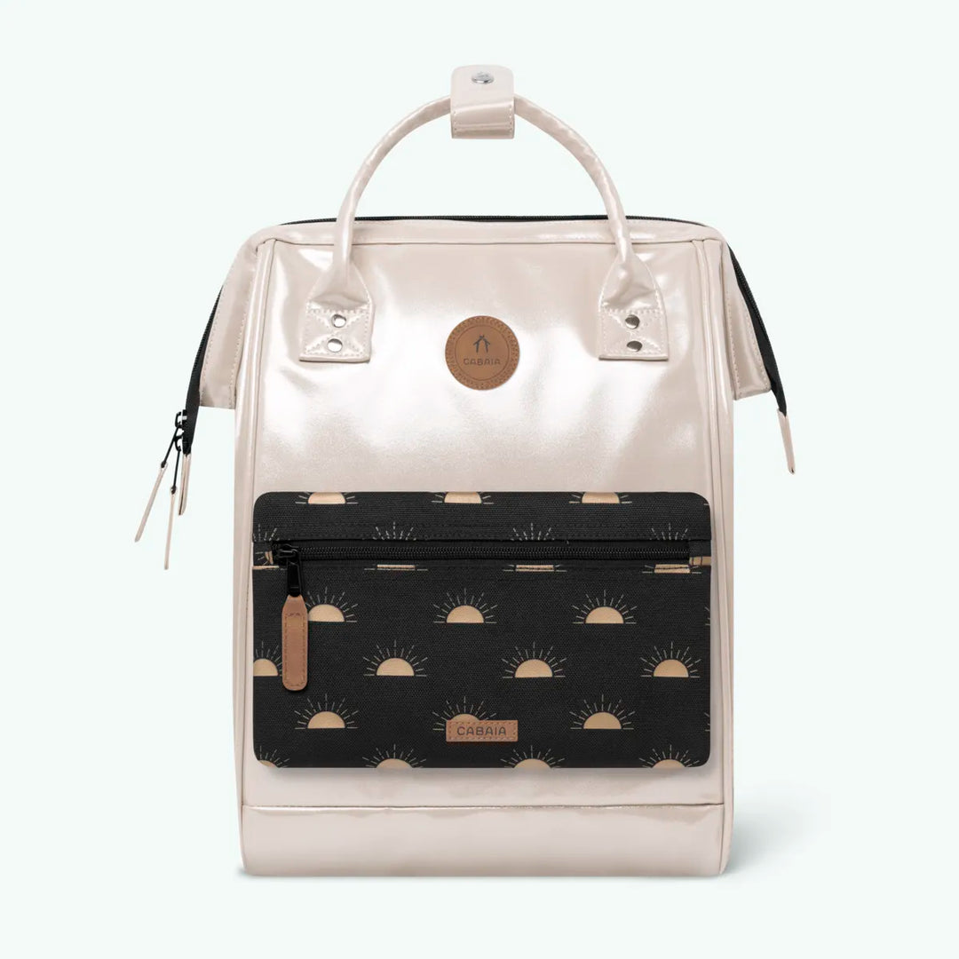 Rucksack Adventurer Medium Honolulu Cream von Cabaia, mit schwarzer Fronttasche