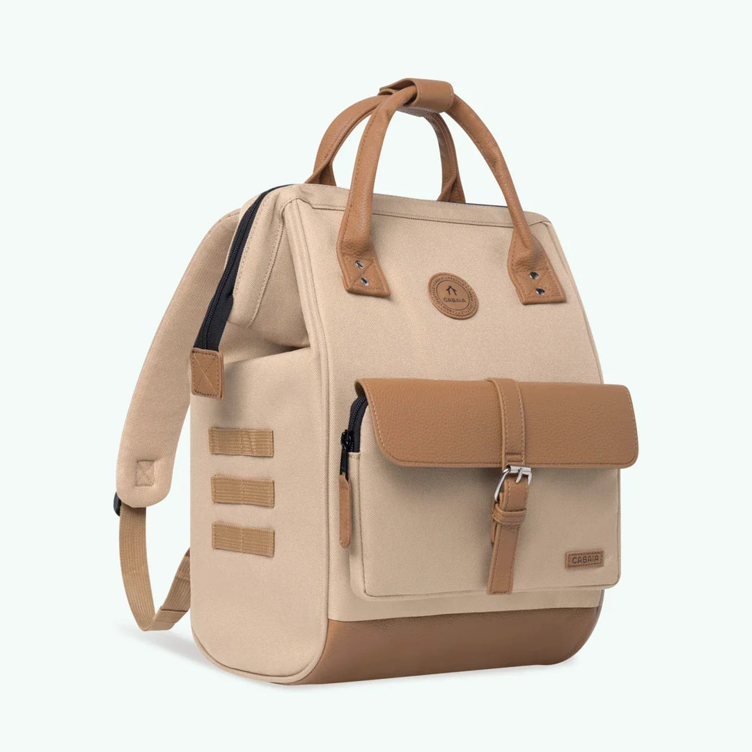 Rucksack Adventurer Medium Kuala Lumpur Beige & Brown von Cabaia, von der Seite