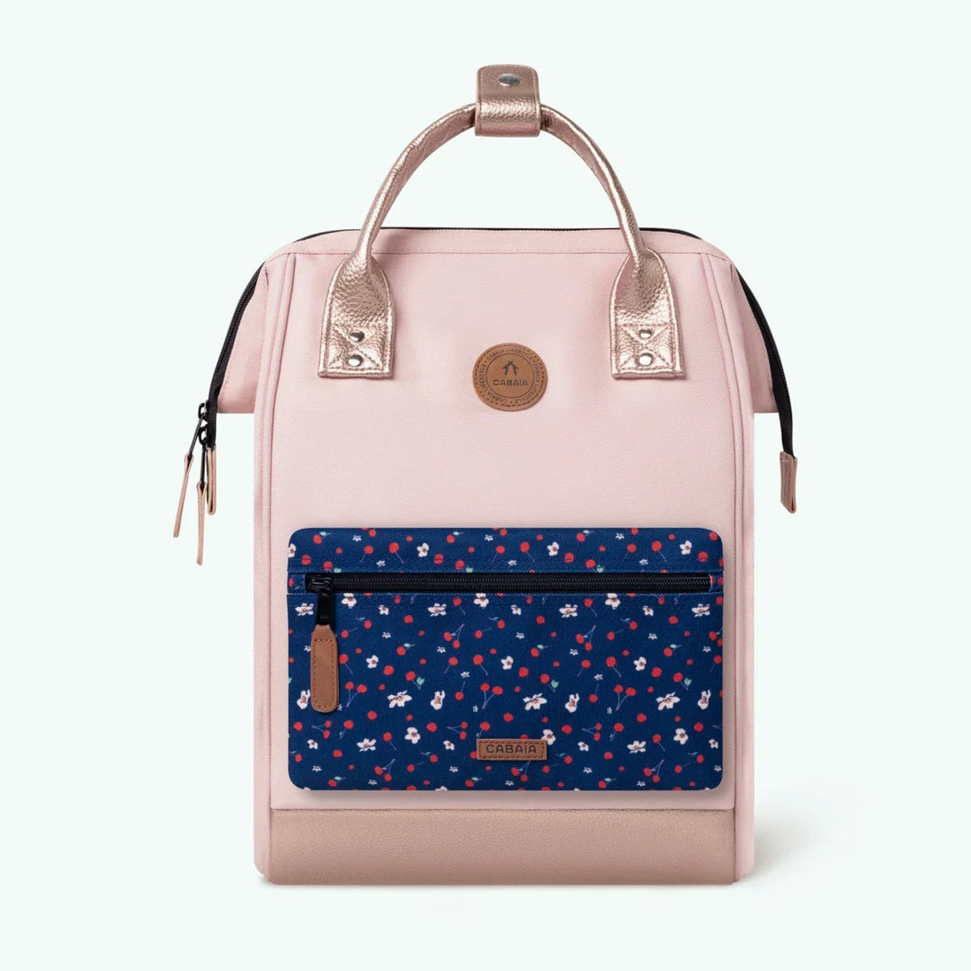 Rucksack Adventurer Medium Queretaro Pink von Cabaia, mit dunkelblauer Fronttasche