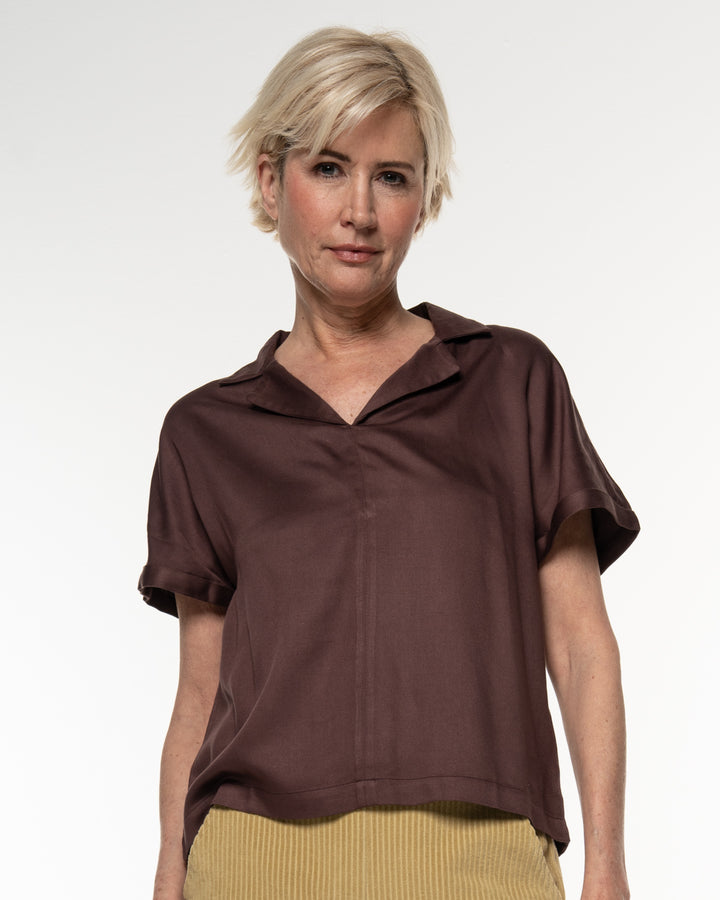 Satin Bluse Bitter Choc von Alma & Lovis Ansicht 2
