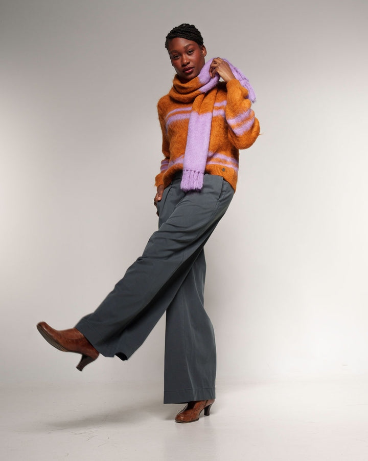 Schal Brushed Scarf von Alma & Lovis Styling mit Hose