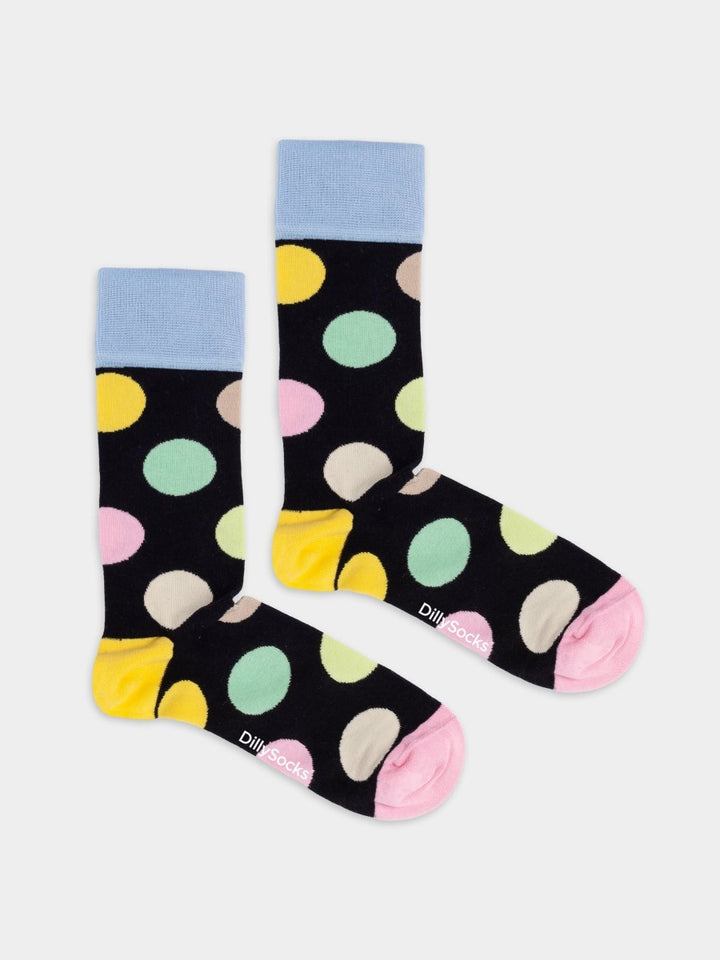 Socken Pastel Confetti von DillySocks mit bunten Punkten auf Schwarz