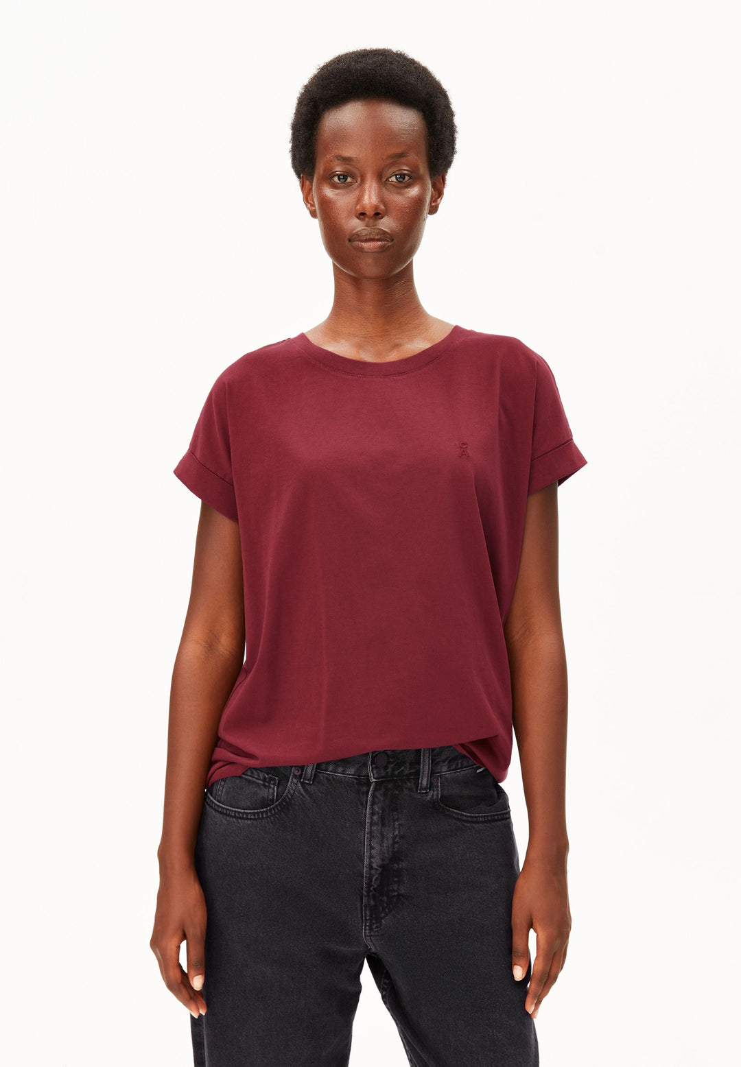 T-Shirt IDAARA Velvet Red von Armedangels Vorderansicht
