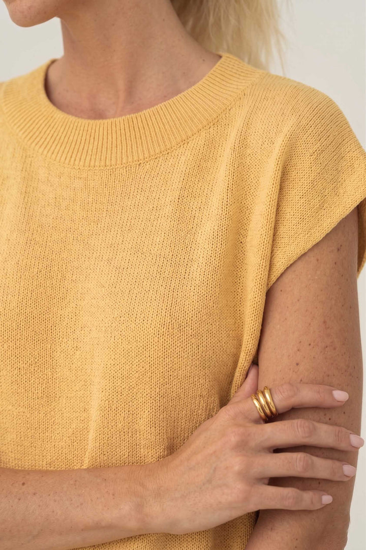 T-Shirt Lucia Linen Knit Yellow – NÄZ – Zweiblatt 1