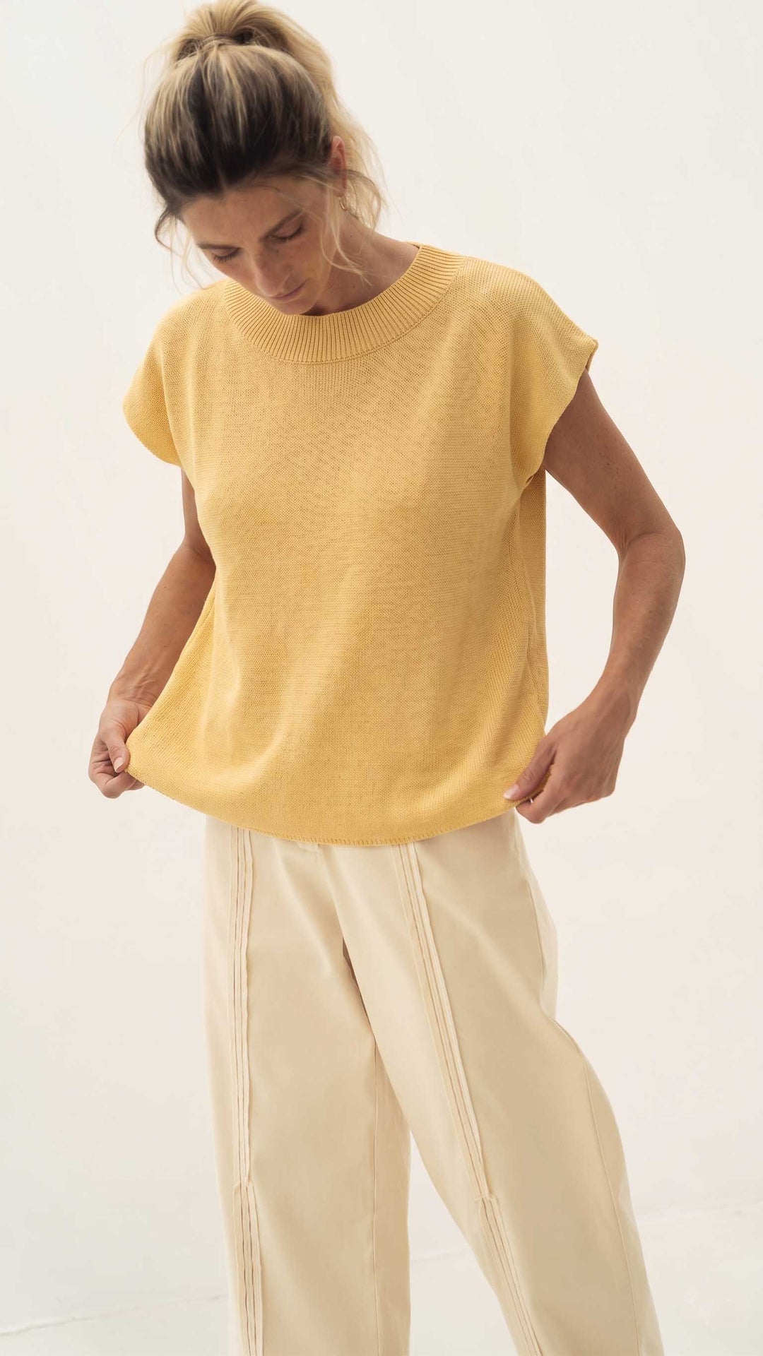 T-Shirt Lucia Linen Knit Yellow – NÄZ – Zweiblatt 2