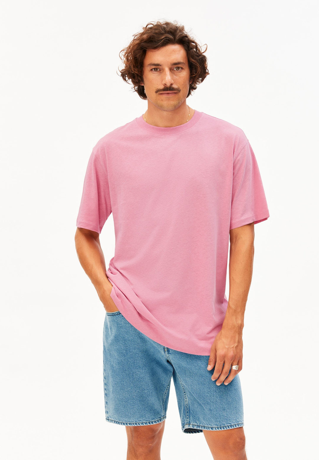 T-Shirt MAARKOS Leinen-Mix Washed Berry von Armedangels