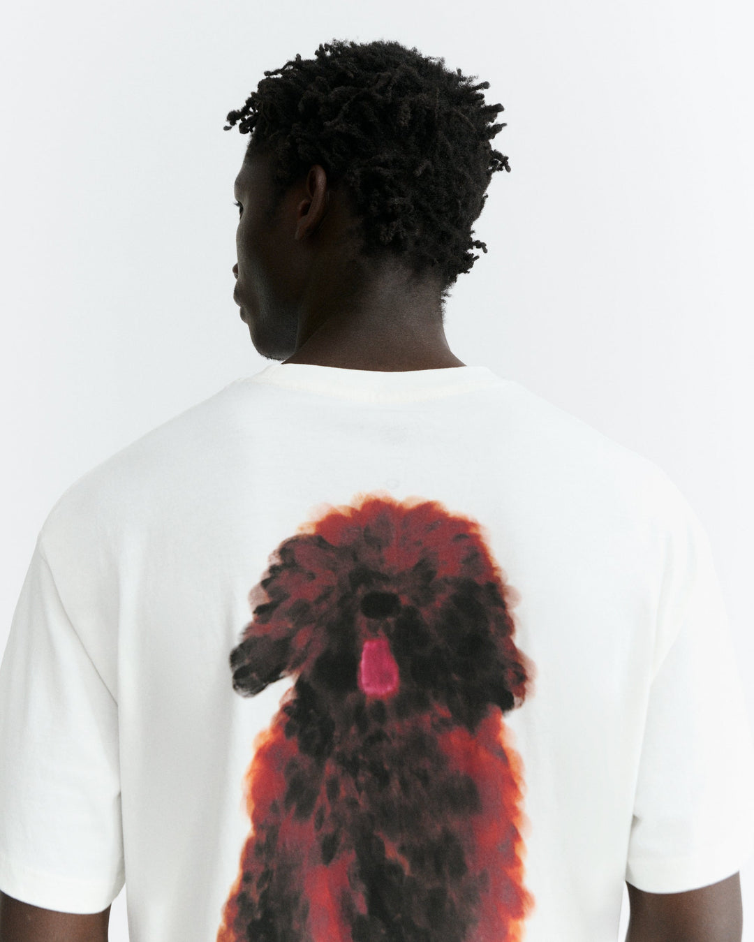 T-Shirt Pet Portrait Weiss von Thinking MU, Detail Hundeportrait auf dem Rücken