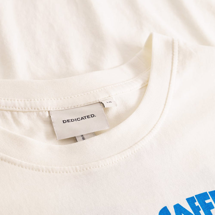 T-Shirt Stockholm Caffeine Club Off-White – Dedicated – Zweiblatt 5