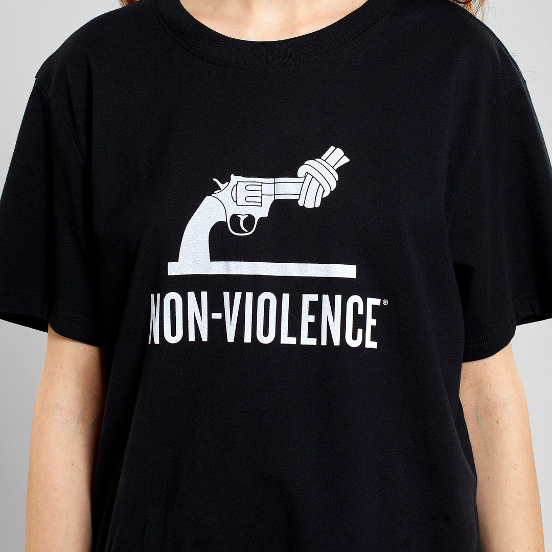 T-Shirt Stockholm The Knotted Gun in Schwarz von Dedicated, Print-Detail