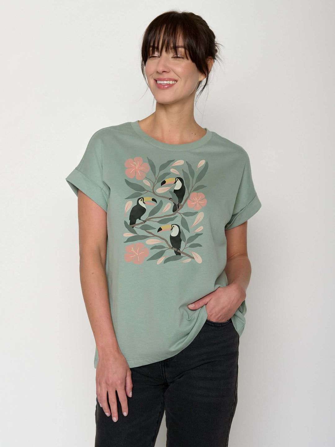 T-Shirt Tucan Flower Looney Pale Green – Greenbomb – Zweiblatt 1