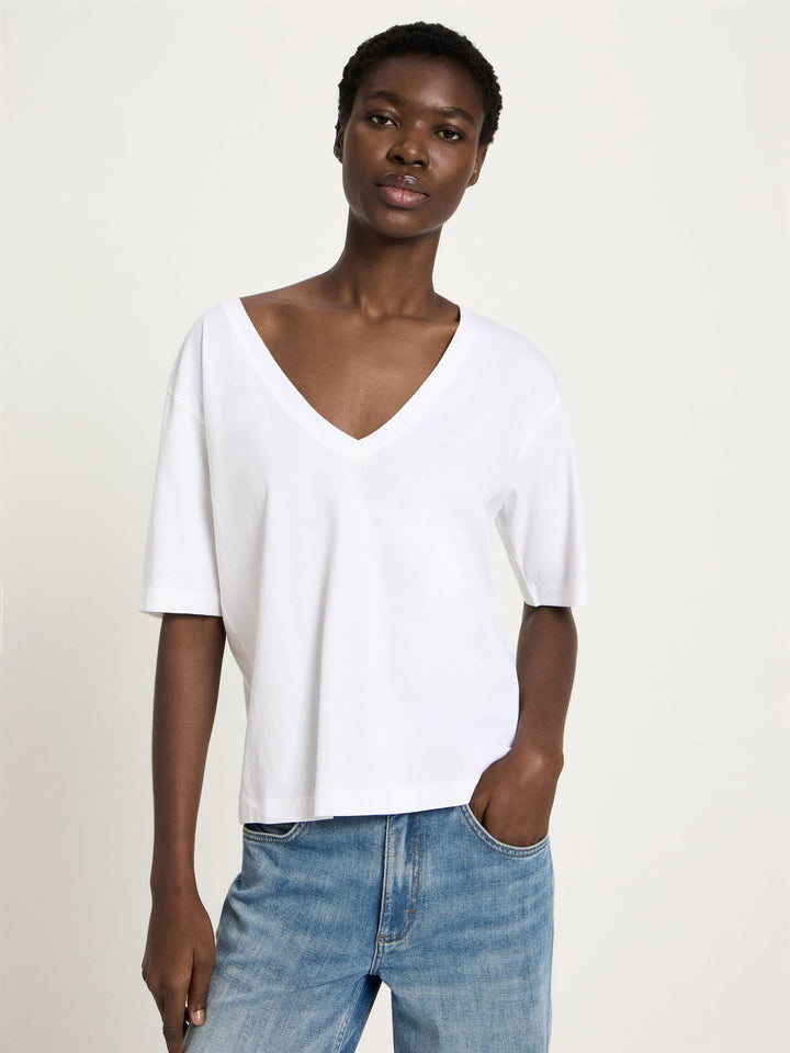 T-Shirt mit V-Ausschnitt GOTS White von Lanius Vorderansicht