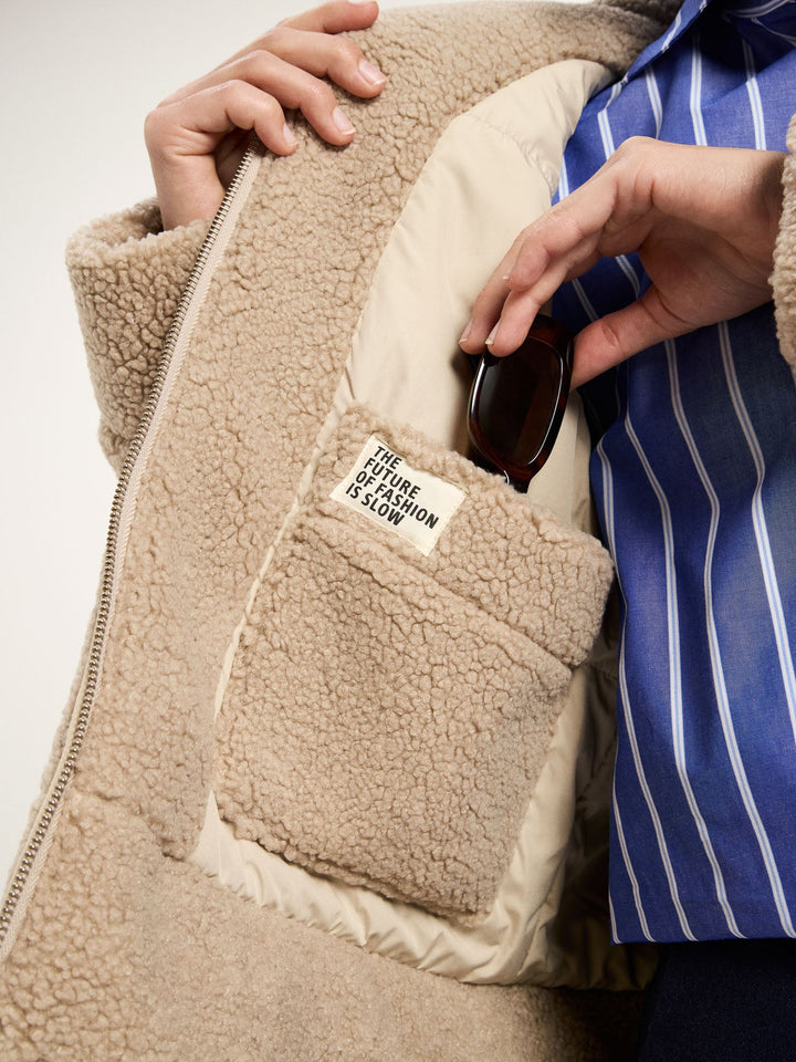 Teddyjacke GRS Chalk von Lanius Detail Innentasche
