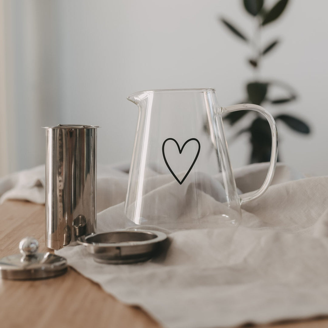 Teekanne aus Glas mit Herz von Eulenschnitt – Ansicht 4