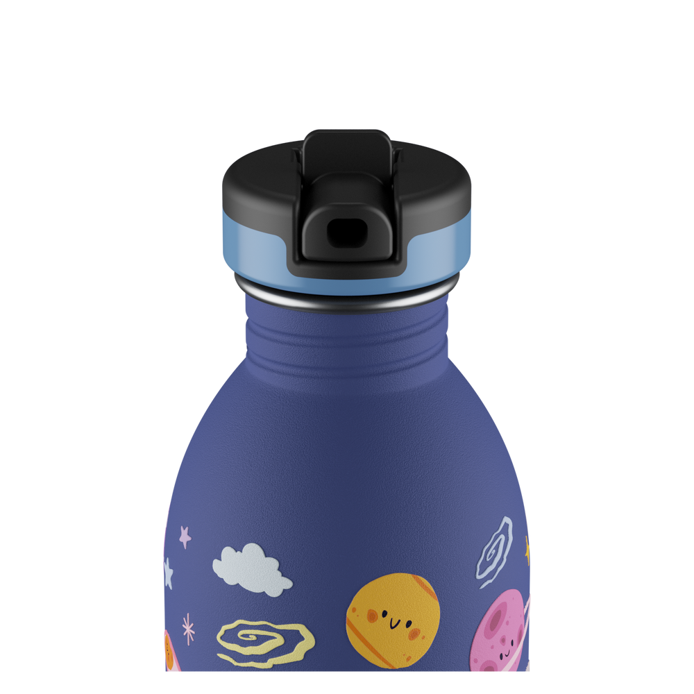 Trinkflasche Urban Kids Space Friends 0.5l – 24 Bottles – Zweiblatt 2