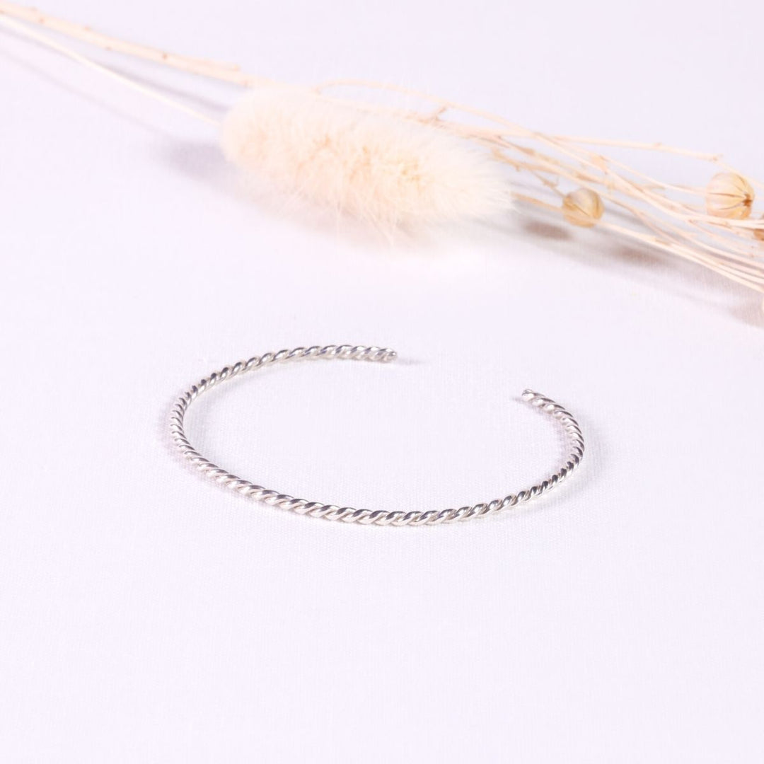 Armspange Cola Structural Silber gezwirbelt von UMIWI