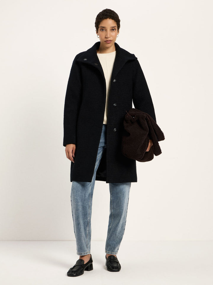 Walkmantel mit Stehkragen GOTS Schwarz von Lanius am Model